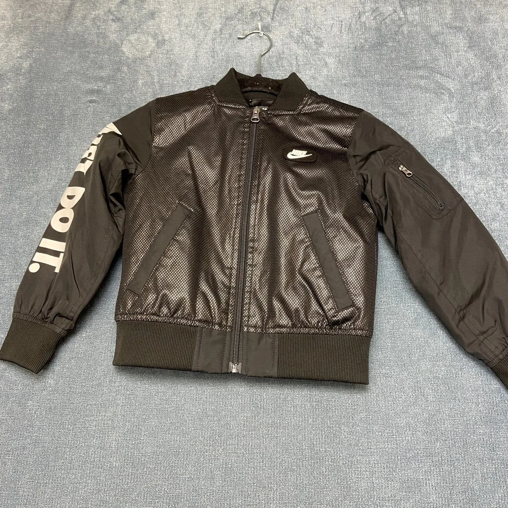 Nike Just Do It Bomber Jacket Boy's 3-4Y Black Long Sleeve Winter Full Zip